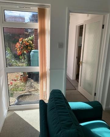סטרטפורד-אפון-אבון Private Room & Lounge In Town Centre With Parking מראה חיצוני תמונה