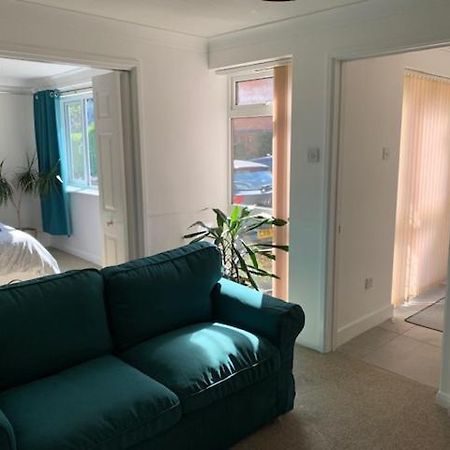 סטרטפורד-אפון-אבון Private Room & Lounge In Town Centre With Parking מראה חיצוני תמונה