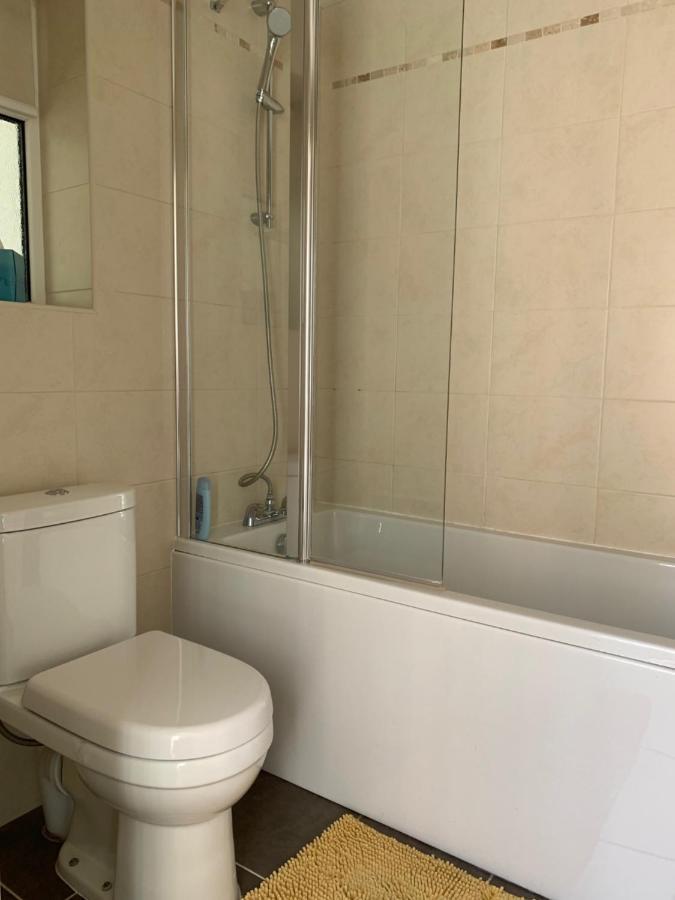 סטרטפורד-אפון-אבון Private Room & Lounge In Town Centre With Parking מראה חיצוני תמונה